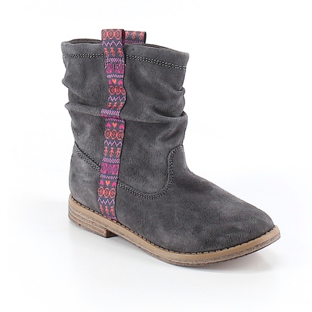 Toms kids boots size 12